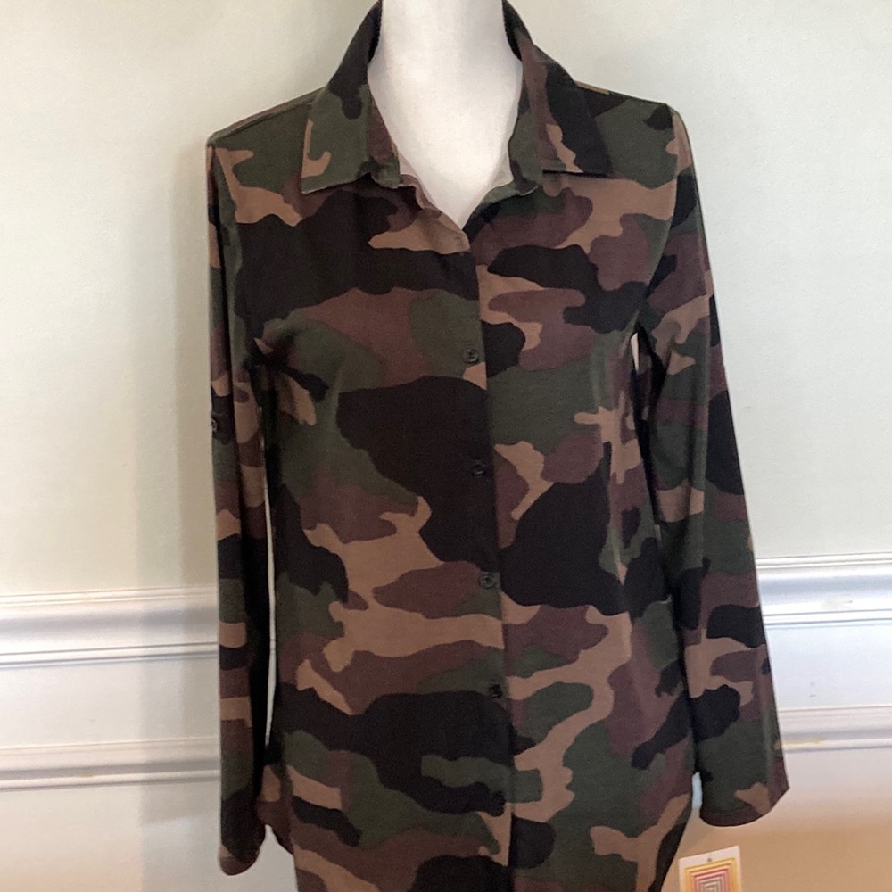 LuLaRoe Valentina XS - Picture 2 of 3